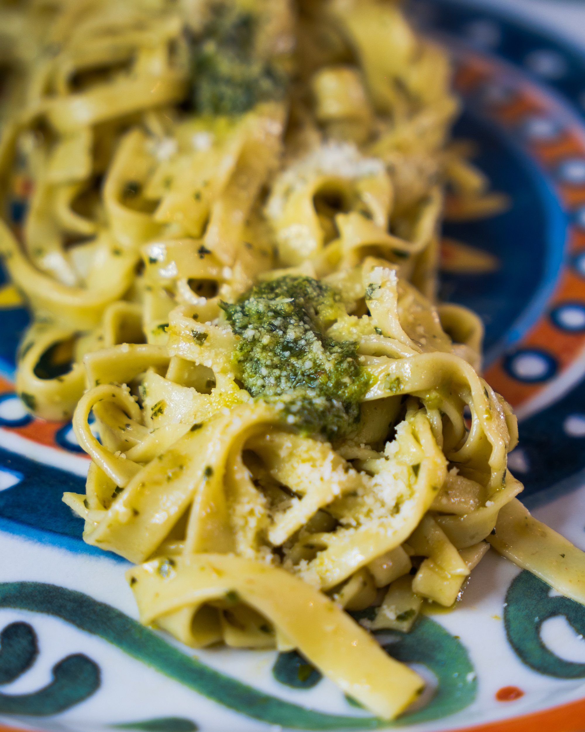 Shooting culinaire Da Luna — détail tomates basilic frais